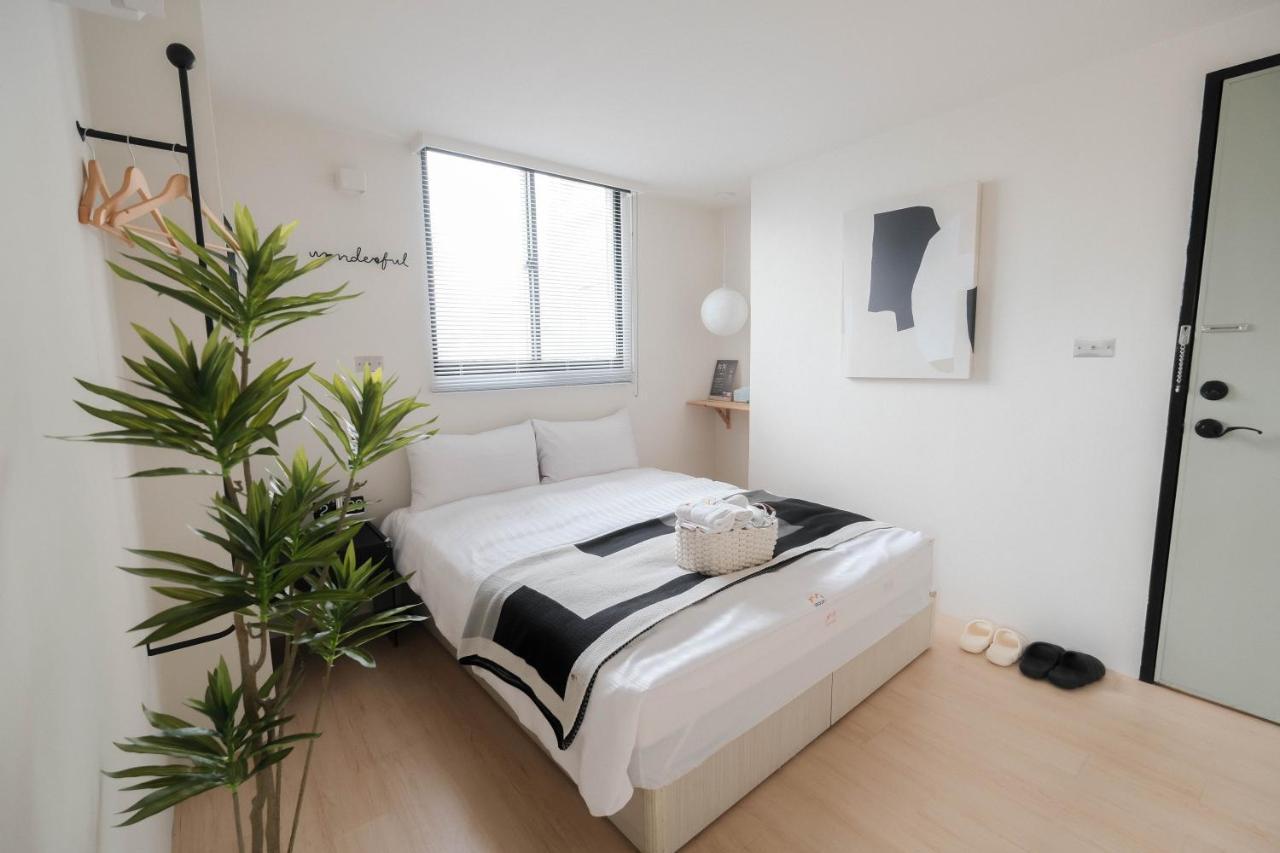 七七漫旅 Seven77 Apartment Tainan Exterior photo