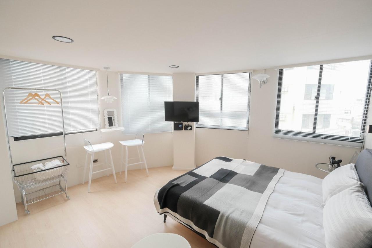 七七漫旅 Seven77 Apartment Tainan Exterior photo