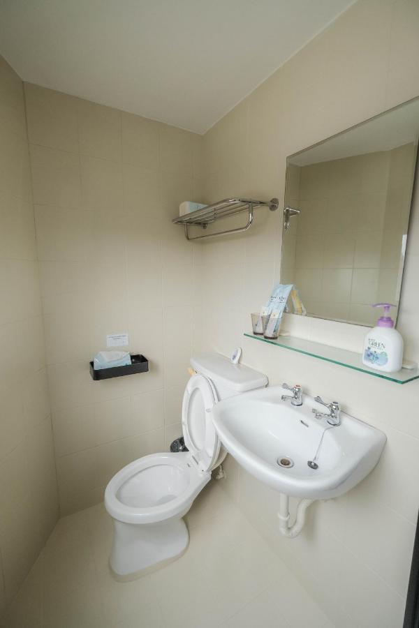 七七漫旅 Seven77 Apartment Tainan Exterior photo